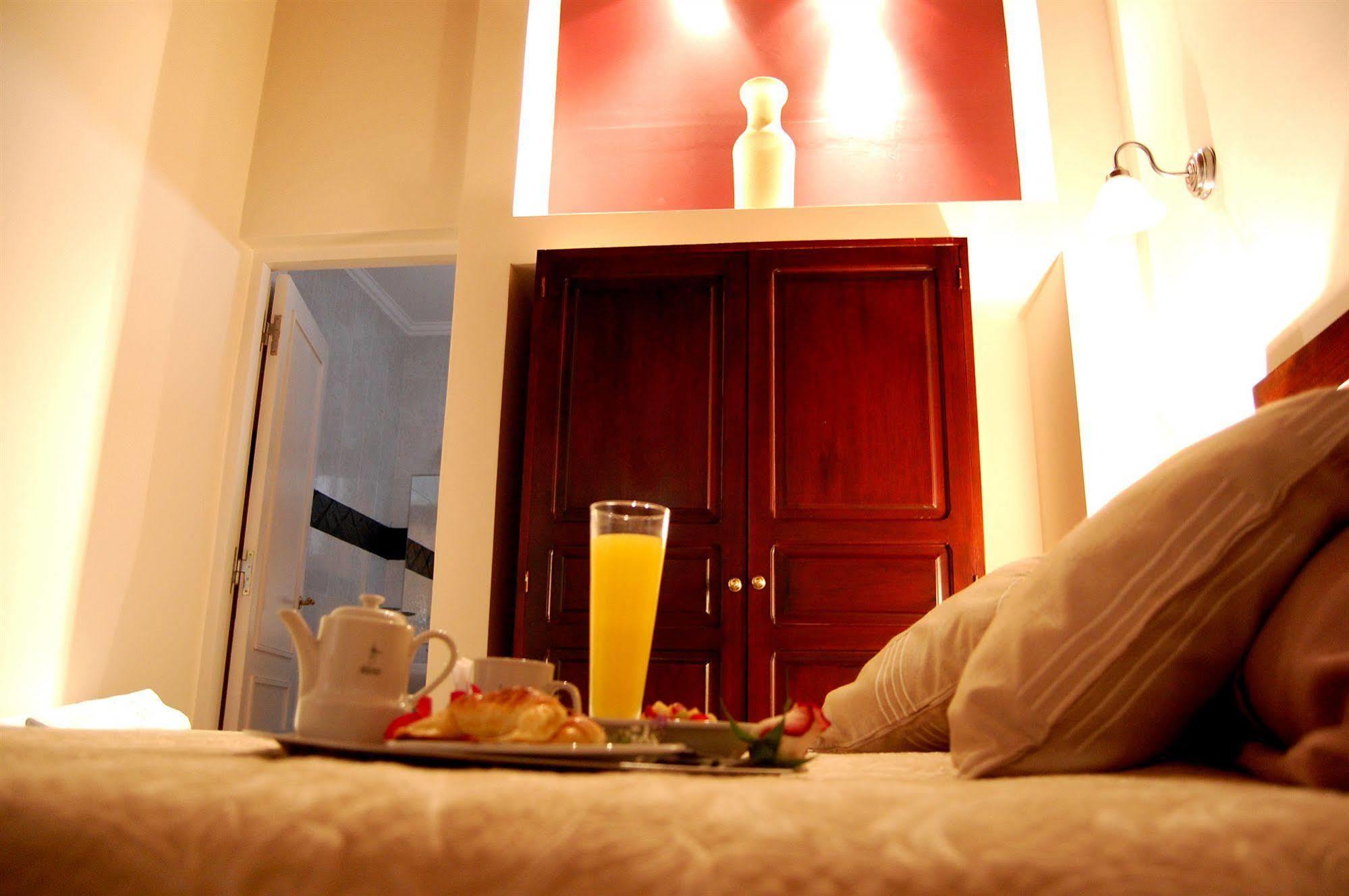 Delvino Boutique Hotel Сальта Экстерьер фото